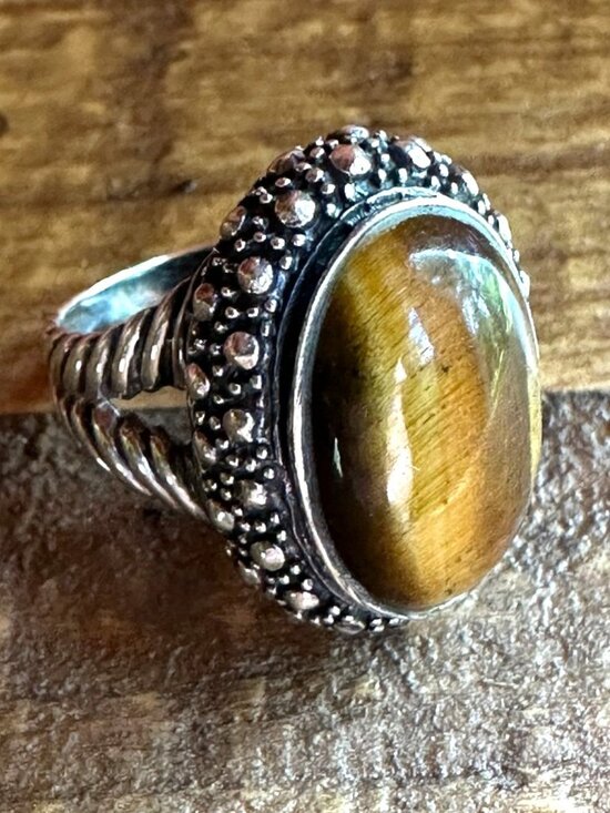 Estate Jewelry - Tigers Eye Sterling Silver Oval Ring With Ornate Band & Beaded Detailing Size 6